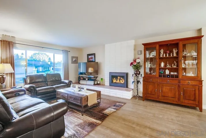 Cozy fireplace!