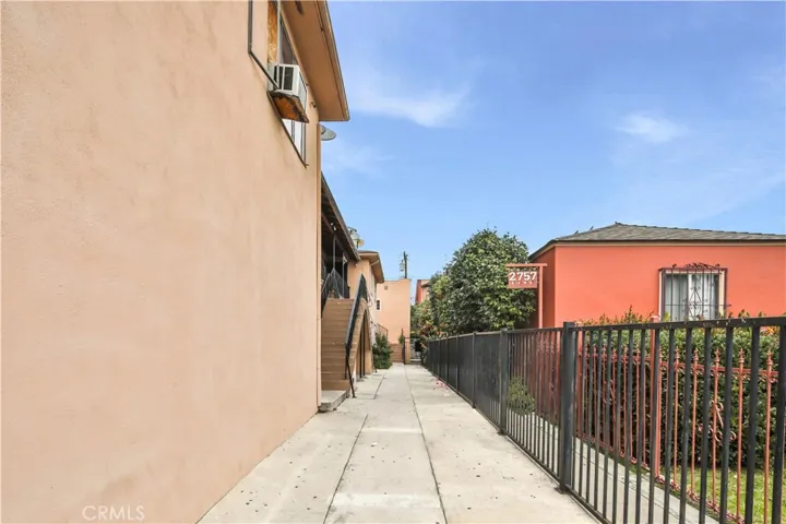 2755 E 58th Street, Huntington Park, California 90255