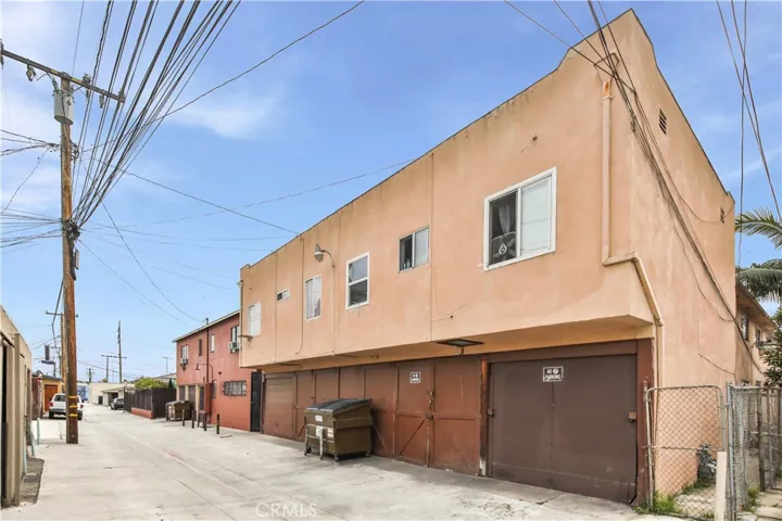 2755 E 58th Street, Huntington Park, California 90255