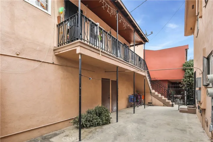 2755 E 58th Street, Huntington Park, California 90255