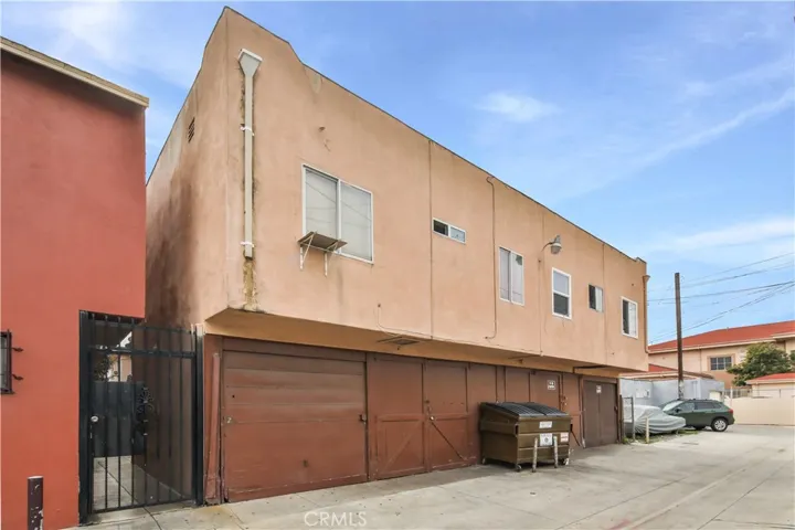 2755 E 58th Street, Huntington Park, California 90255