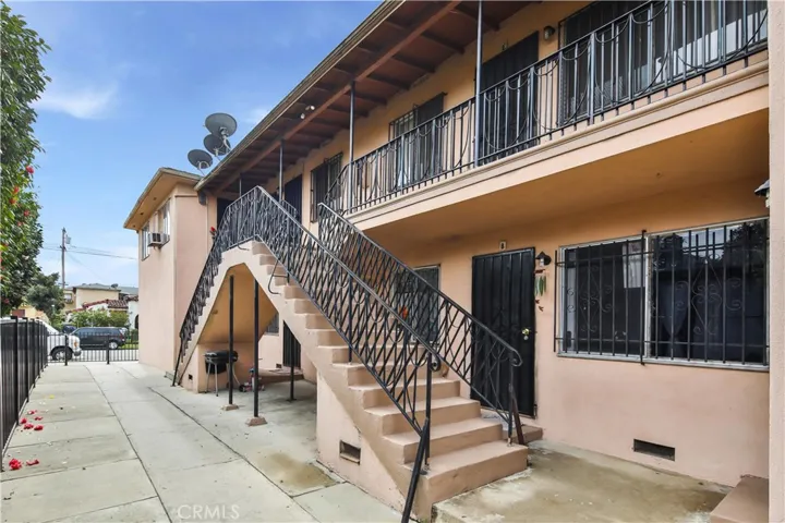 2755 E 58th Street, Huntington Park, California 90255