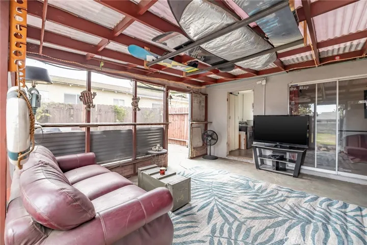 18512 Ashley Avenue, Torrance, California 90504