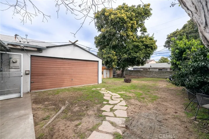 18512 Ashley Avenue, Torrance, California 90504