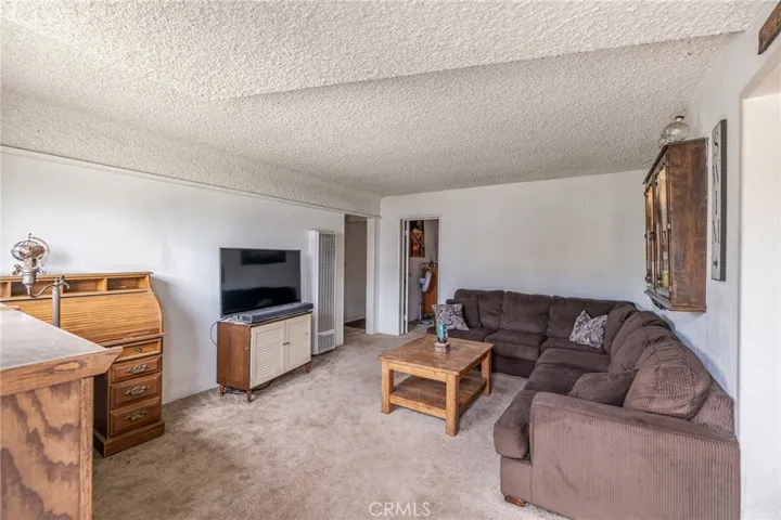 18512 Ashley Avenue, Torrance, California 90504