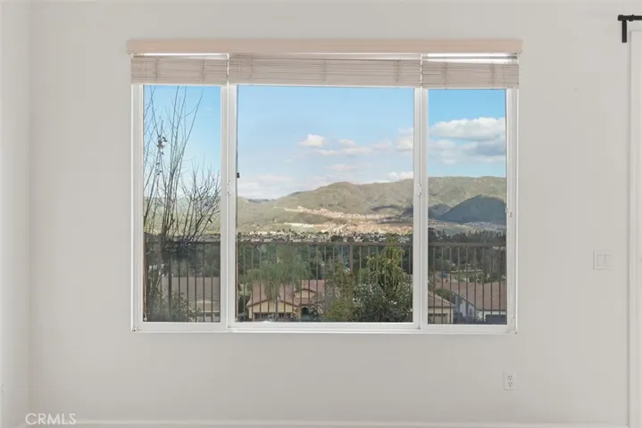 Picture window
