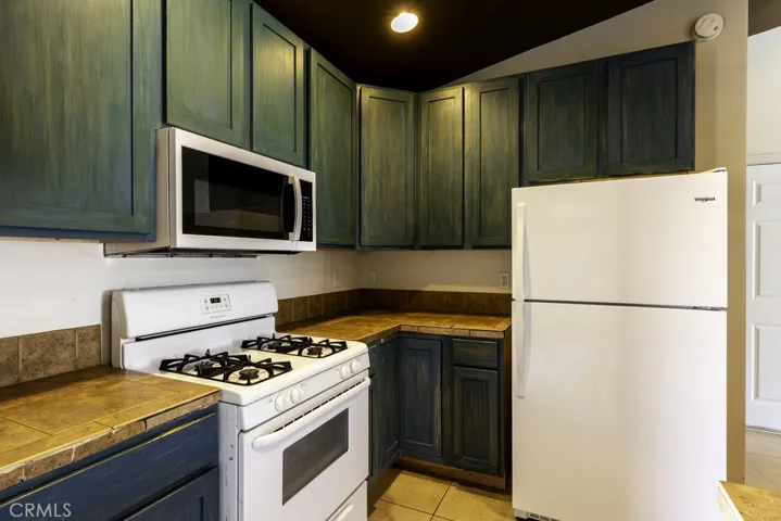 6626 Cholla Avenue, 29 Palms, California 92277
