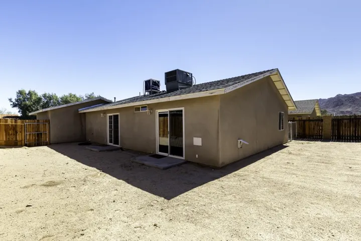 6626 Cholla Avenue, 29 Palms, California 92277