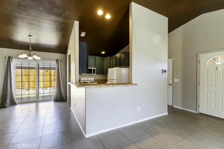 6626 Cholla Avenue, 29 Palms, California 92277