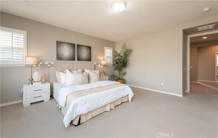 UPSTAIRS MASTER BEDROOM