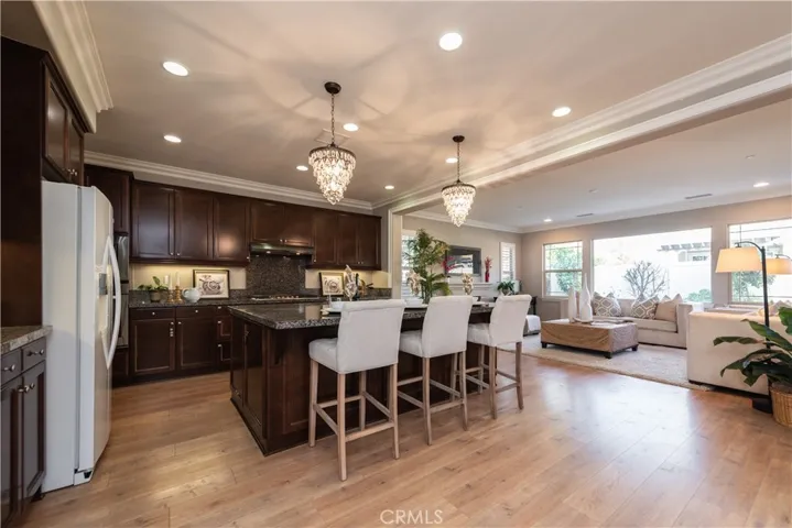 OPEN-FLOOR KITCHEN, FAMILY ROOM, BREAKFAST ROOM