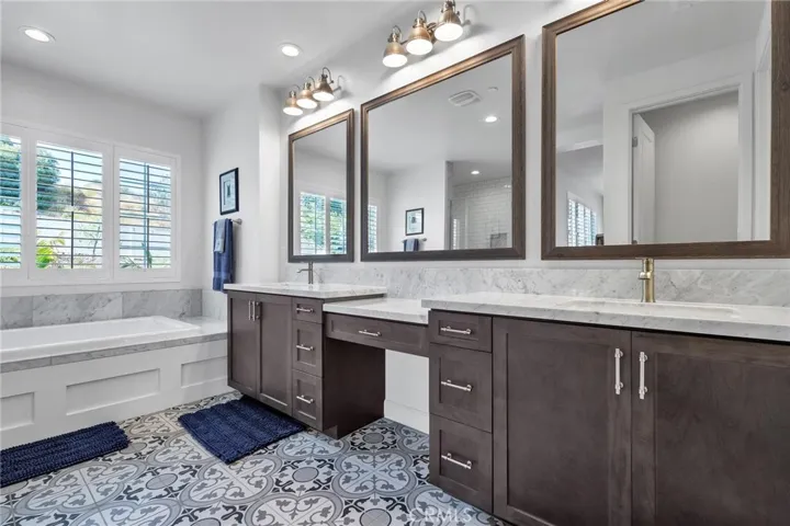 8360 The Grant Place, Bonita, California 91902