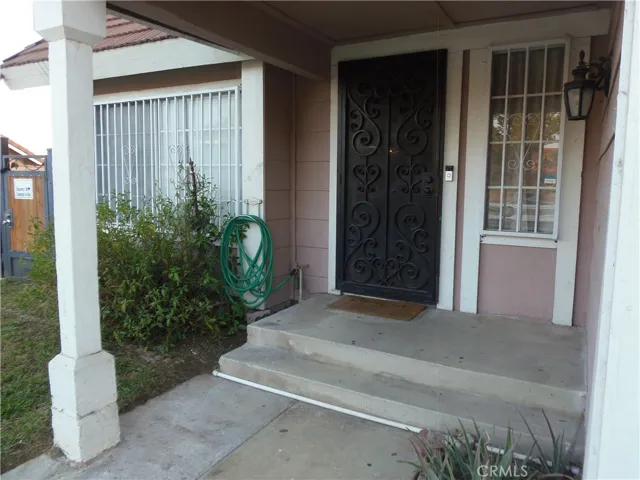 1178 Oakwood Avenue, Rialto, California 92376
