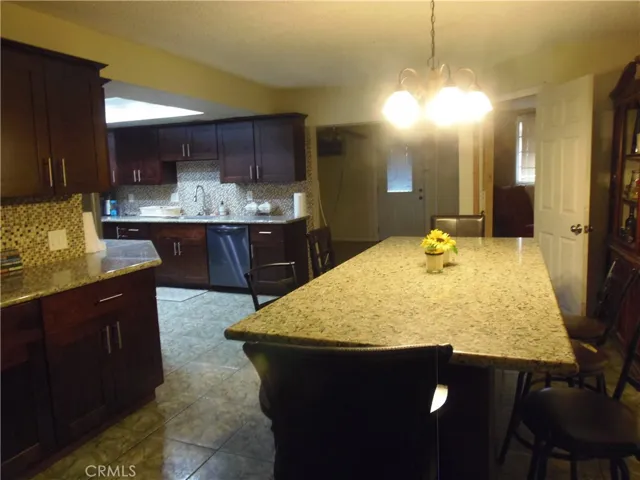 1178 Oakwood Avenue, Rialto, California 92376