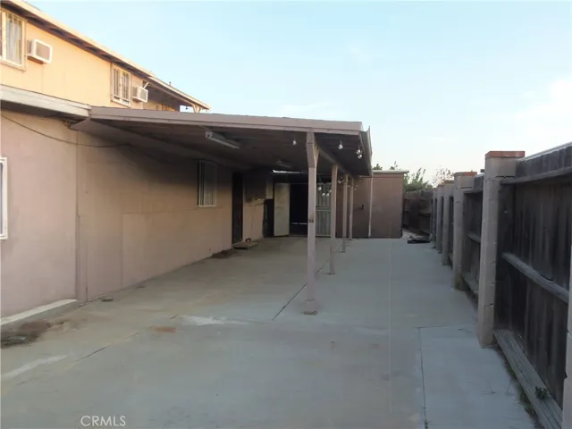1178 Oakwood Avenue, Rialto, California 92376