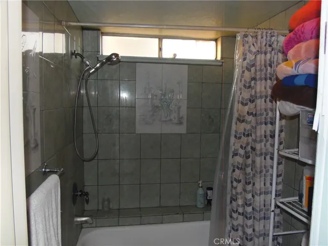1178 Oakwood Avenue, Rialto, California 92376