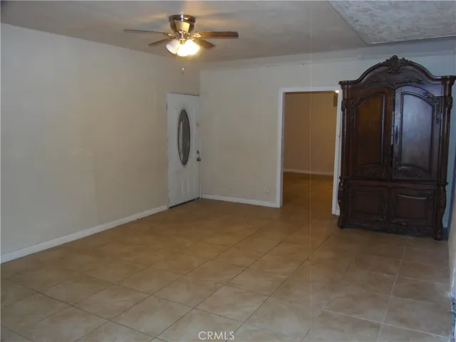 1178 Oakwood Avenue, Rialto, California 92376