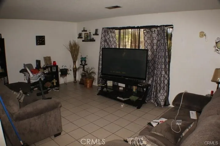 4108 Lexington Avenue, Bakersfield, California 93306