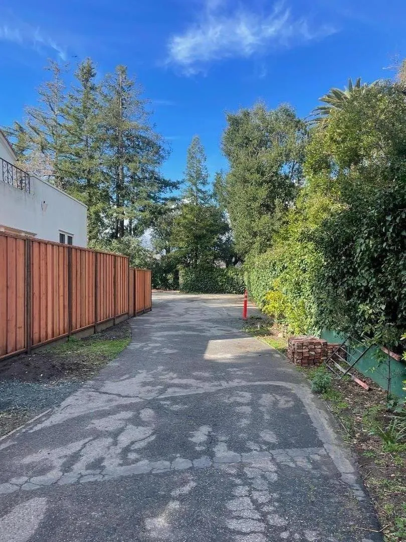 848 Edgewood Road, Redwood City, California 94062 home-pic-24