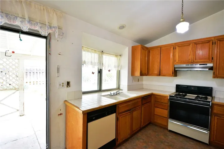 2742 Riva Ridge Street, Perris, California 92571