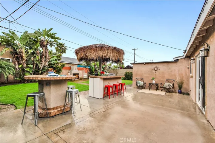 BBQ Center, Additional Sitting Bar