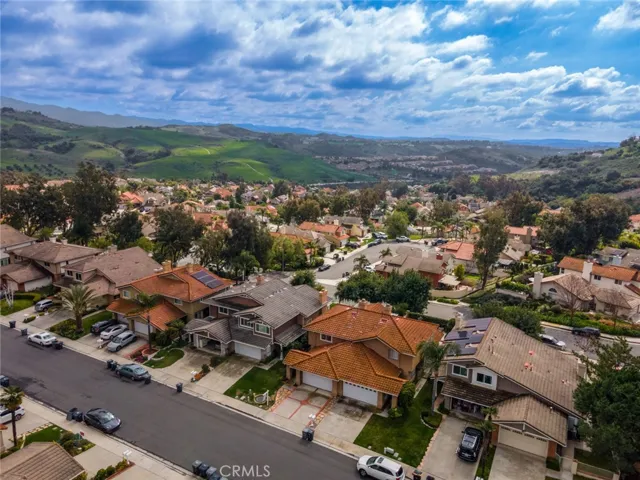 28852 Oakview Lane, Trabuco Canyon, California 92679