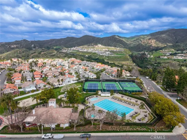28852 Oakview Lane, Trabuco Canyon, California 92679