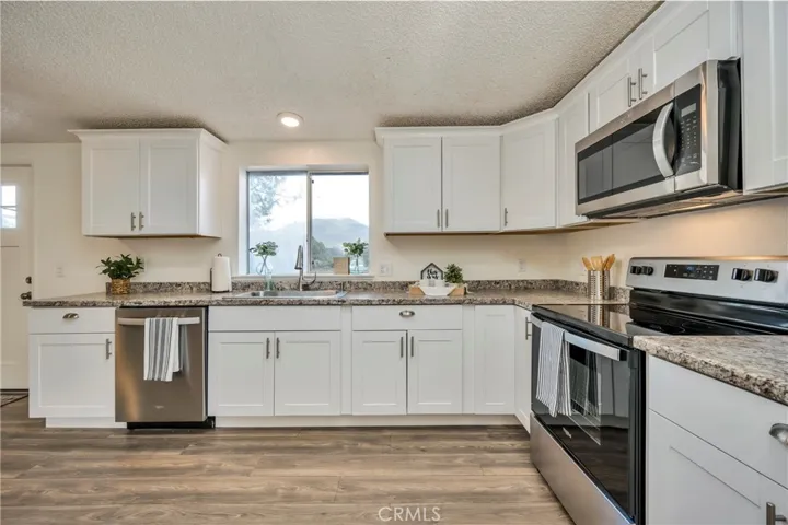 8287 Bottle Rock Road, Kelseyville, California 95451