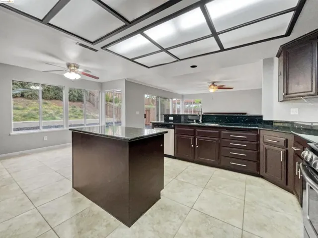 5123 Canada Hills Dr, Antioch, California 94531