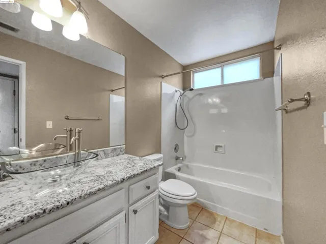 5123 Canada Hills Dr, Antioch, California 94531