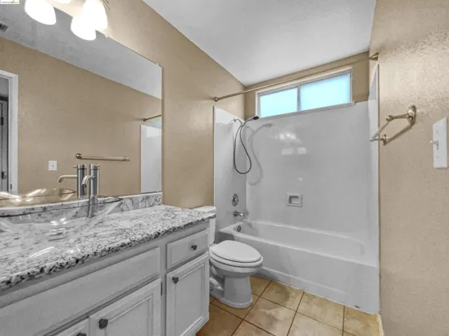 5123 Canada Hills Dr, Antioch, California 94531
