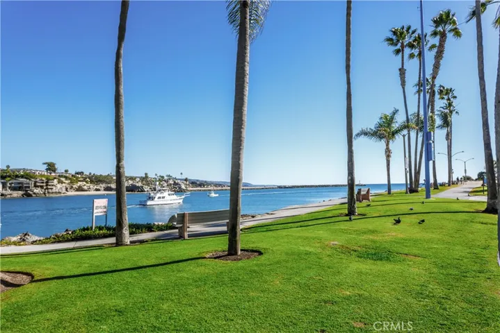 215 29th Street B, Newport Beach, California 92663