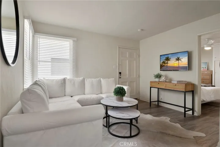 215 29th Street B, Newport Beach, California 92663