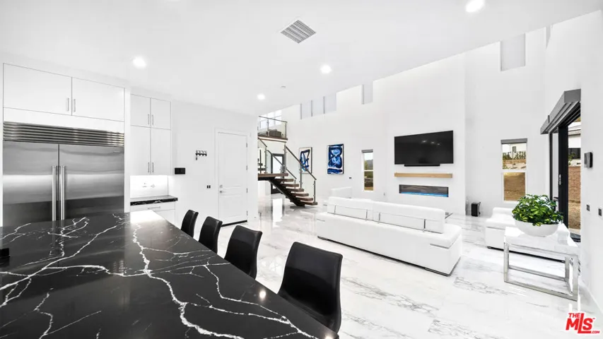 20611 W Overlook Court, Porter Ranch, California 91326