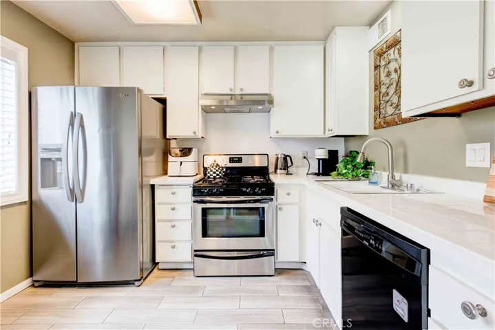 9580 Via Bernardo, Sun Valley, California 91504