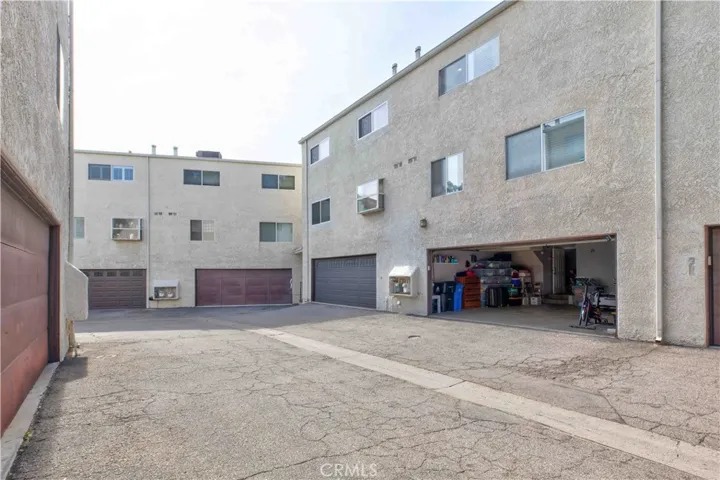 9580 Via Bernardo, Sun Valley, California 91504