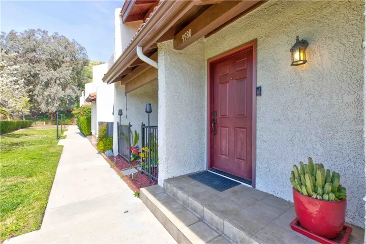 9580 Via Bernardo, Sun Valley, California 91504
