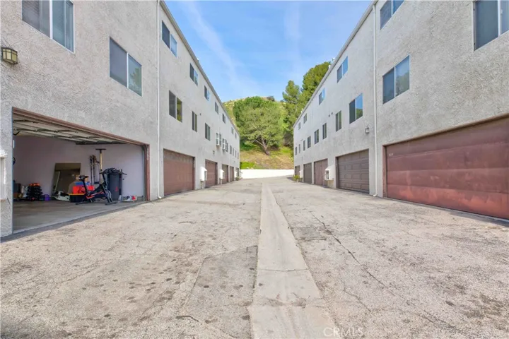 9580 Via Bernardo, Sun Valley, California 91504
