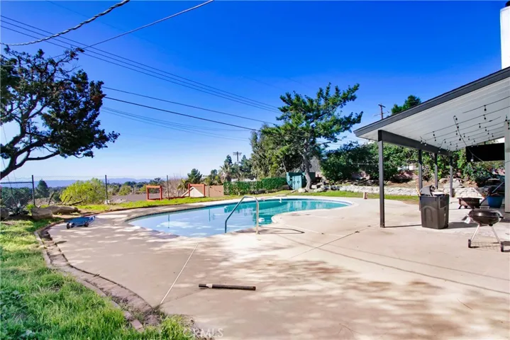 13883 Tucker Avenue, Sylmar, California 91342