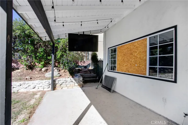 13883 Tucker Avenue, Sylmar, California 91342