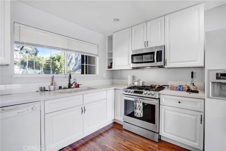 13883 Tucker Avenue, Sylmar, California 91342
