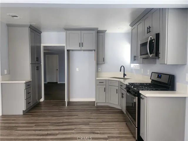 9493 Alder Avenue, Fontana, California 92335
