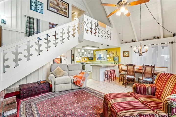 Open living/dining/kitchen
