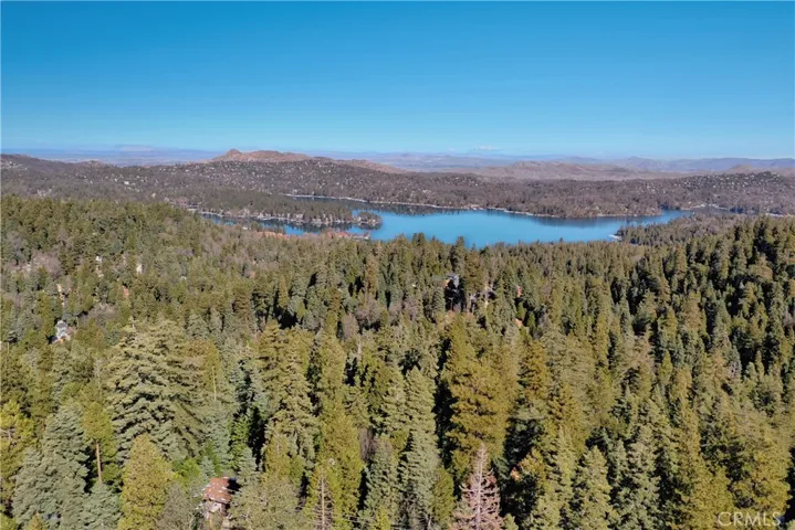 28464 Altamont Court, Lake Arrowhead, California 92352