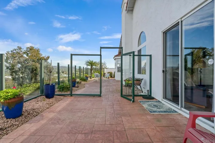 4922 Lassen Drive, Oceanside, California 92056