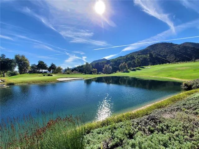 HOA lake