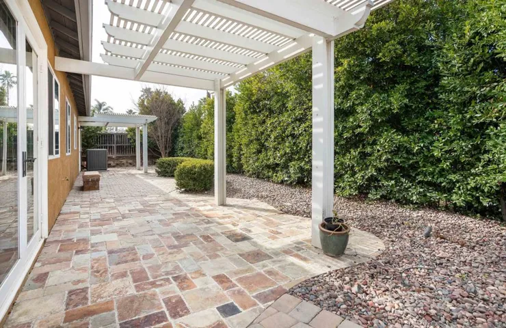 12082 Brianwood Drive, Riverside, California 92503