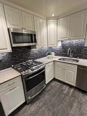 16 Graystone Drive, South San Francisco, California 94080