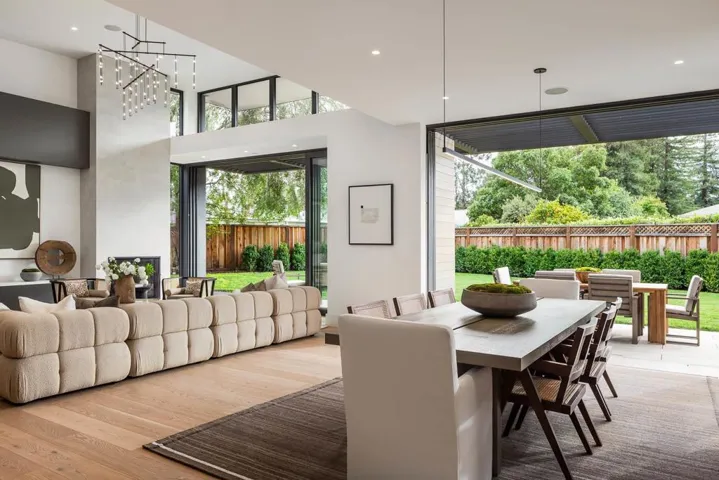 4284 Los Palos Circle, Palo Alto, California 94306