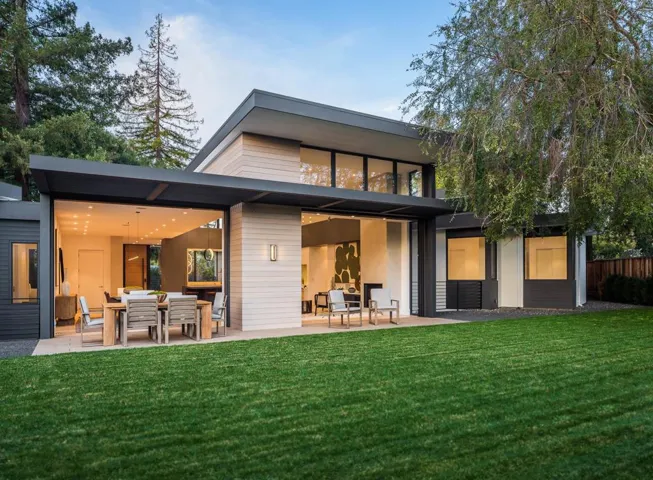 4284 Los Palos Circle, Palo Alto, California 94306